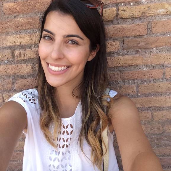 Meet your Posher, Jessica - Picture 1 of 1